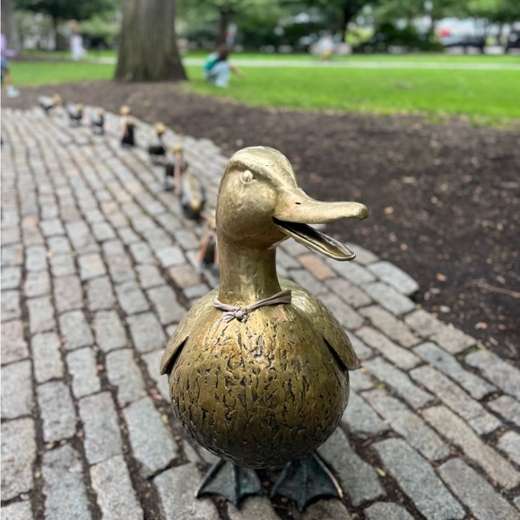 Meet your Posher, Alexis - Picture 1 of 1